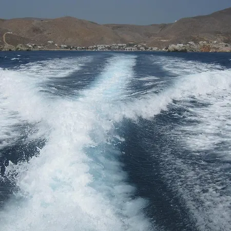 アパートホテル Aegean Star カラボスタシス