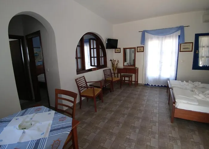 Aegean Star 3* Karavostasis (Folegandros)