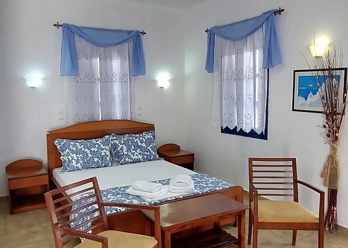 Aegean Star 3* Karavostasis (Folegandros)